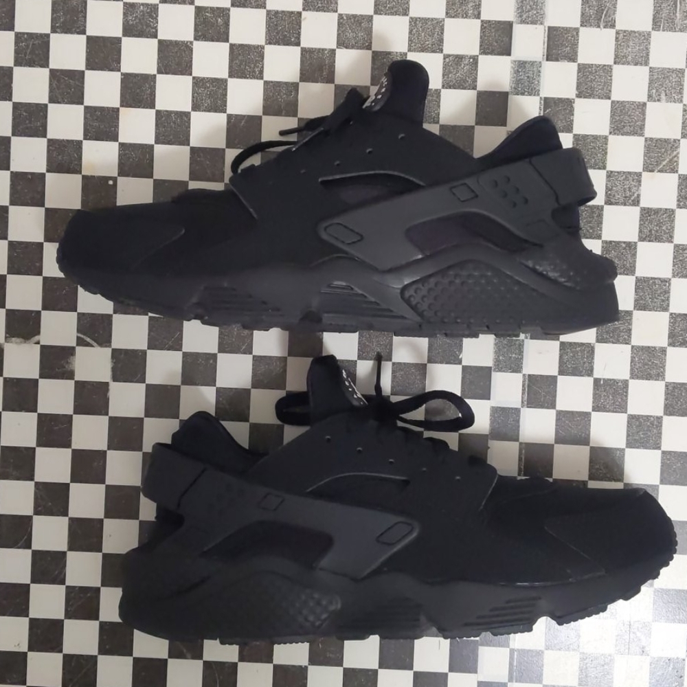 Nike Air Huarache "Triple Black"